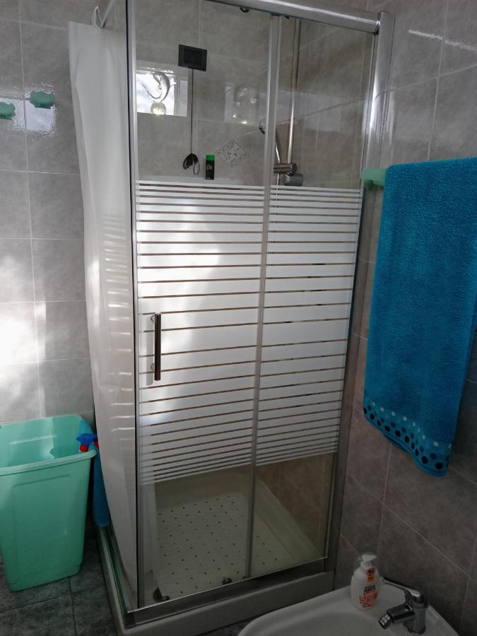 Casa Vacanza Le 2 Isole Suni ภายนอก รูปภาพ