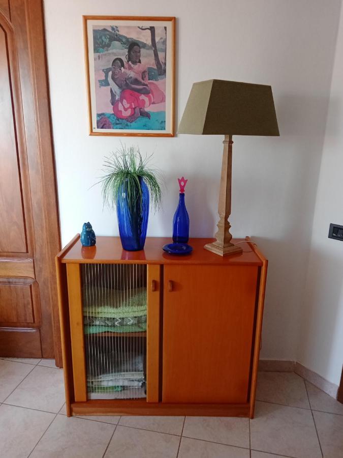 Casa Vacanza Le 2 Isole Suni ภายนอก รูปภาพ